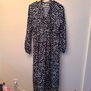 Amazon Black and White Maxi Dress with V-Neck